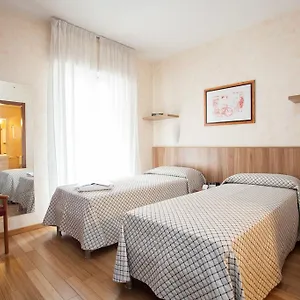 Desenzano Apartahotel